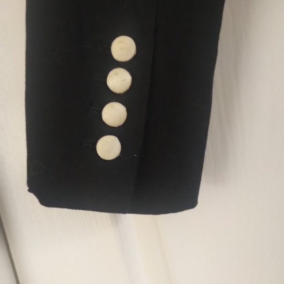 Marc Jacobs Cropped Blazer - Picture 6 of 6